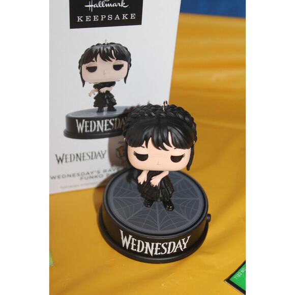 The Addams Family Wednesday Rave N Dance Pop Hallmark Musical Magic Ornament 24 - Picture 1 of 4